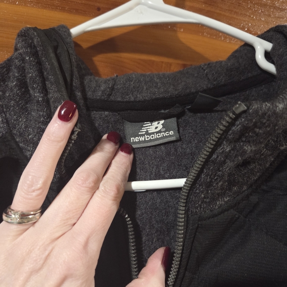 New Balance Men's Black and Gray Jacket - Picture 3 of 7
